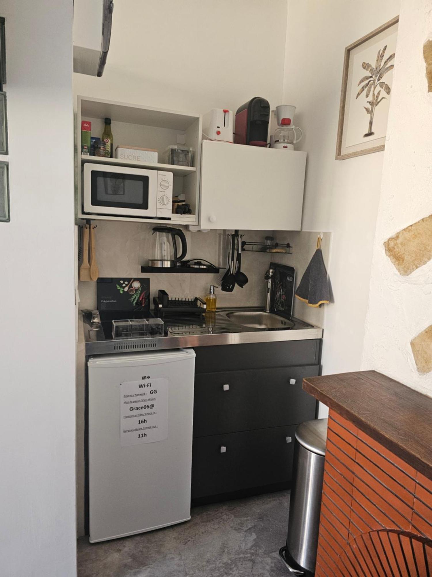 Studio 3 A La Trinite Proche De Nice 10 Mn, Monaco 15 Mn Et L'Italie 30 Mn Ngoại thất bức ảnh